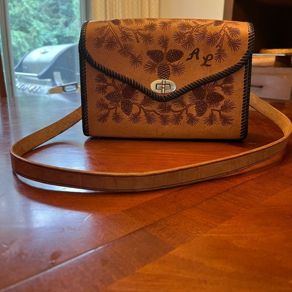 Stunning Vintage Tooled Leather Hand Bag Purse Squirrel Acorns - Picture 5 of 10